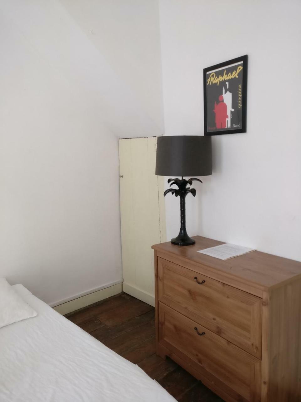 Les Armuriers, 2eme Etage Sans Asc